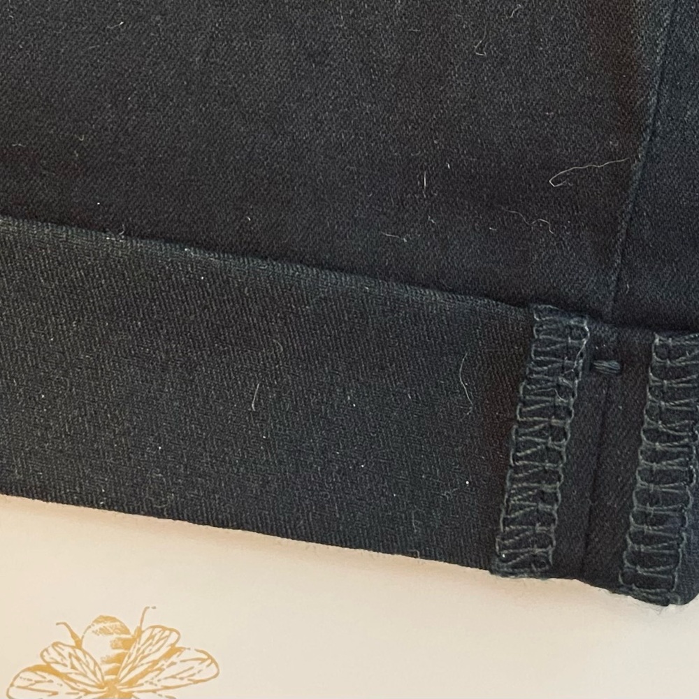 Signature by Levi Strauss Dark Wash Capri Jeans